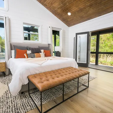 New Farmhouse-Chic Cabin With Hot Tub & Firepit Broken Bow Exterior photo