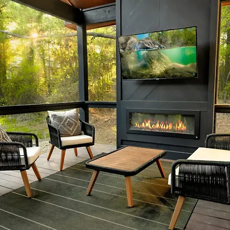 New Farmhouse-Chic Cabin With Hot Tub & Firepit Broken Bow Exterior photo