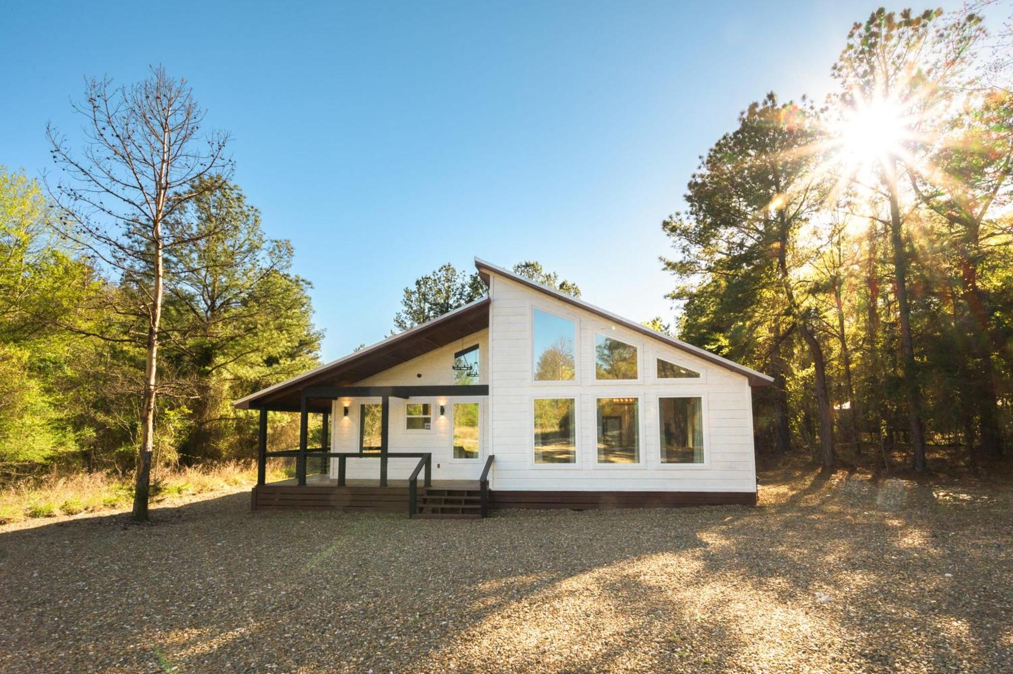 New Farmhouse-chic With Hot Tub & Firepit Holiday home Broken Bow