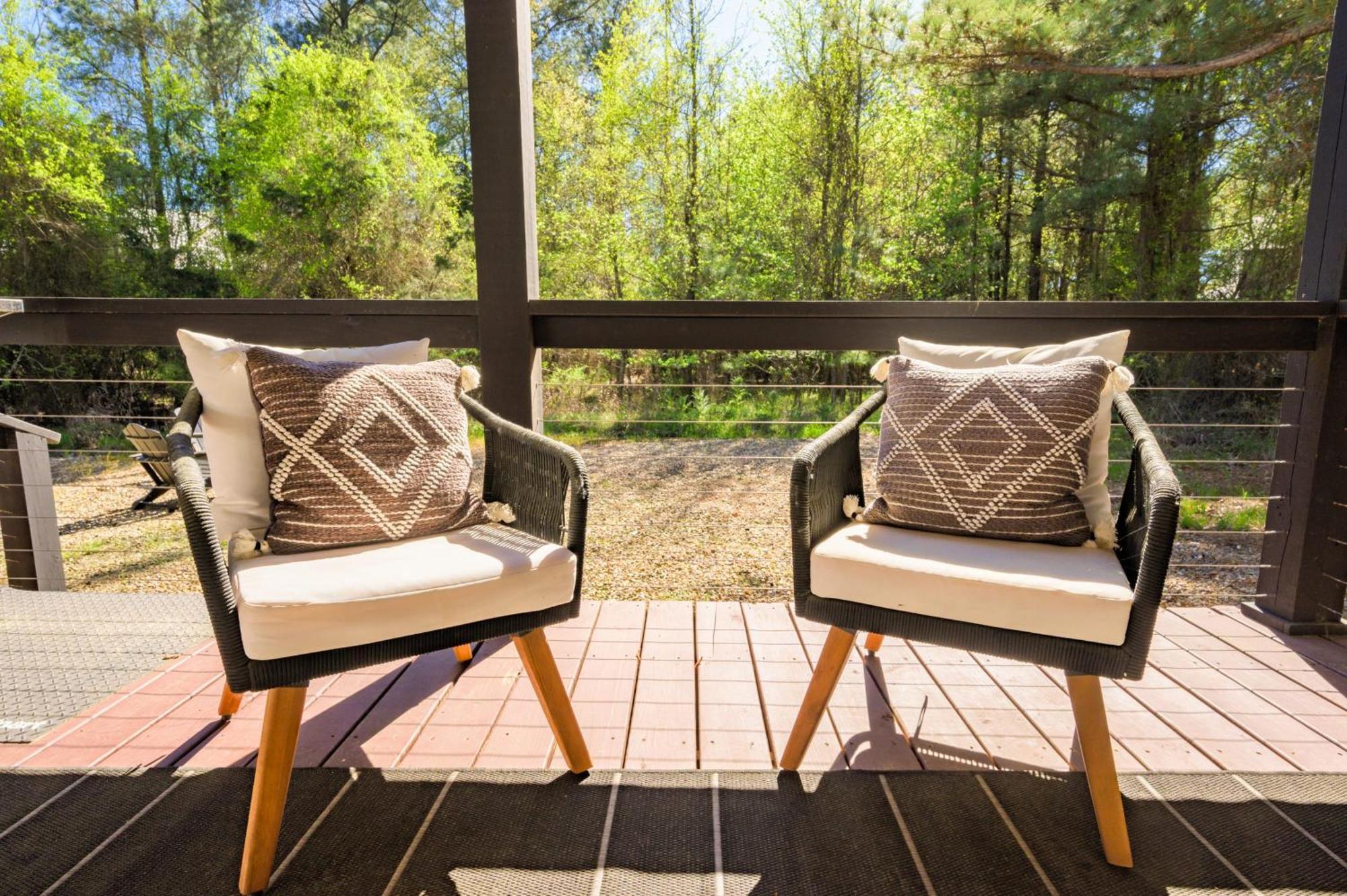 New Farmhouse-chic With Hot Tub & Firepit Broken Bow